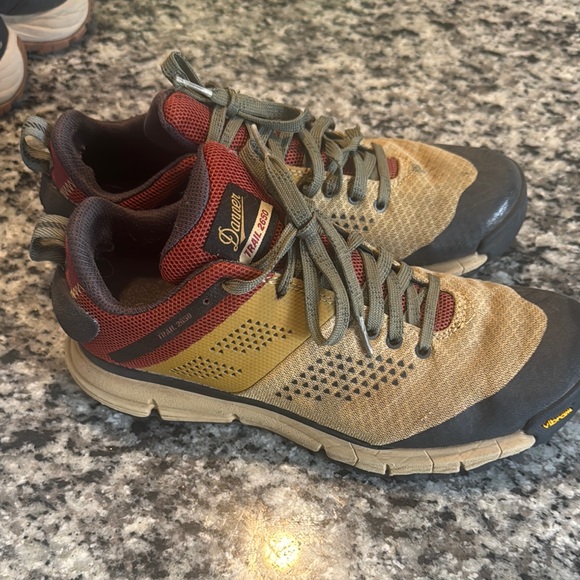 Danner women’s Trail 2650 Hiking Shoes - Tan and black - Picture 2 of 8